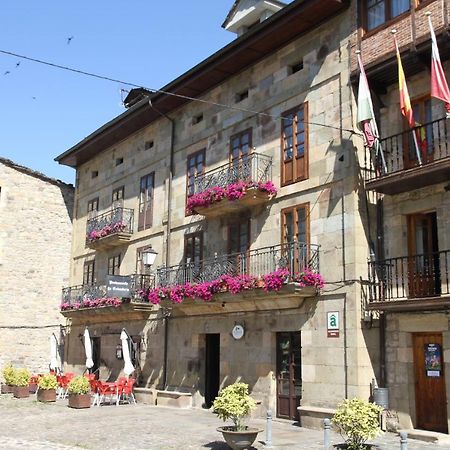 Posada Casa De Don Guzman Vega de Pas Kültér fotó